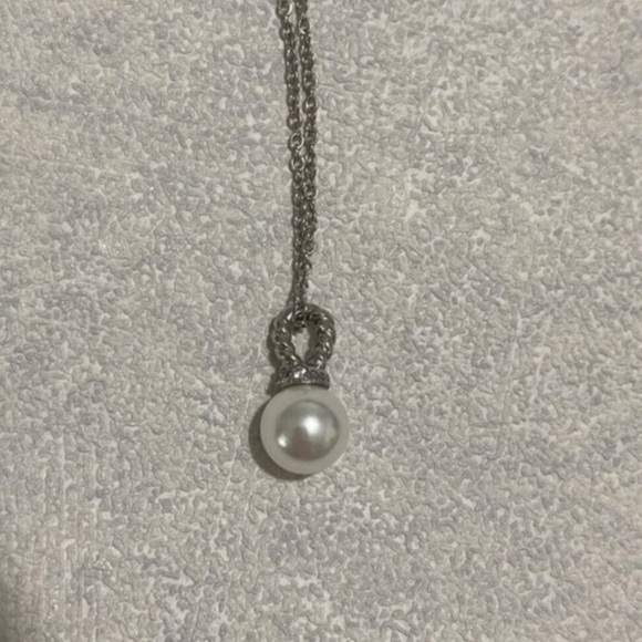 David Yurman Sterling Silver Pearl Pendant Necklace in White - Picture 3 of 6